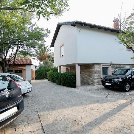 Beach Boy & Pool Girl Apartments Vir Eksteriør billede