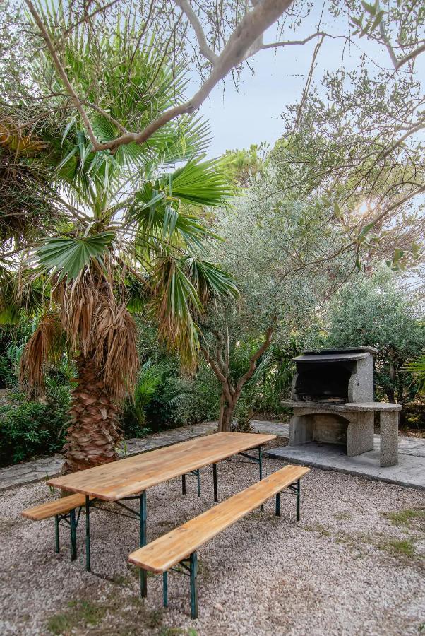 Beach Boy & Pool Girl Apartments Vir Eksteriør billede